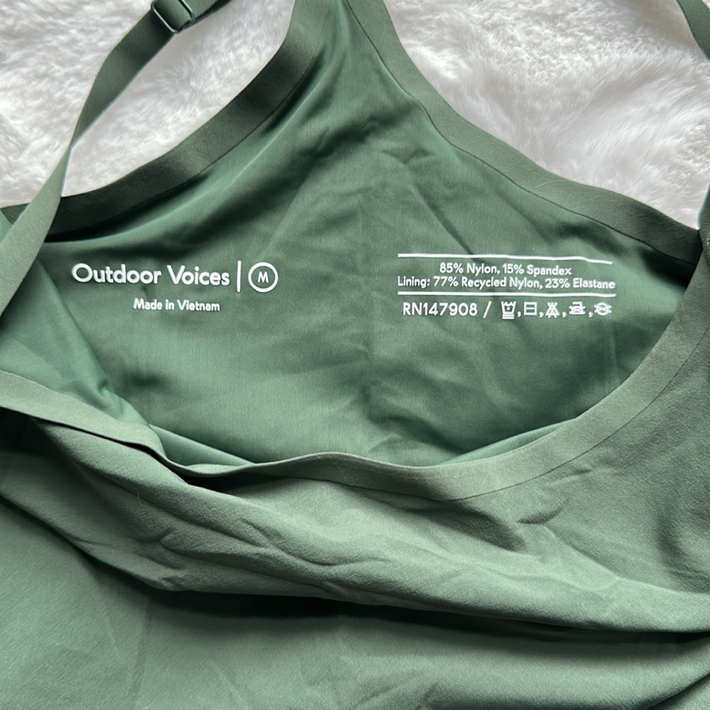 NWT Outdoor Voices The Exercise Dress Evergreen size S/M built in shorts/pockets - Picture 11 of 13
